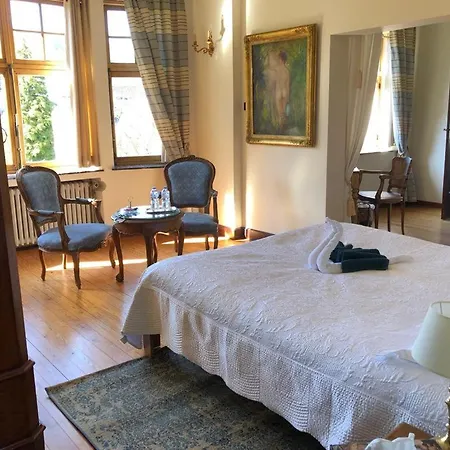 Les Claires Bed & Breakfast