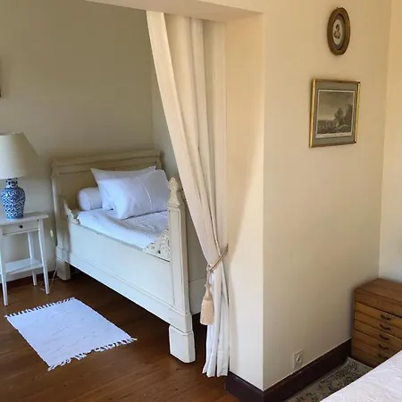 Les Claires Bed & Breakfast Hastiere-par-dela